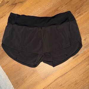 Lululemon low rise speed up shorts